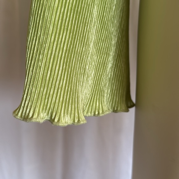 Song of Style Mara Shirt in Sage - Picture 5 of 7